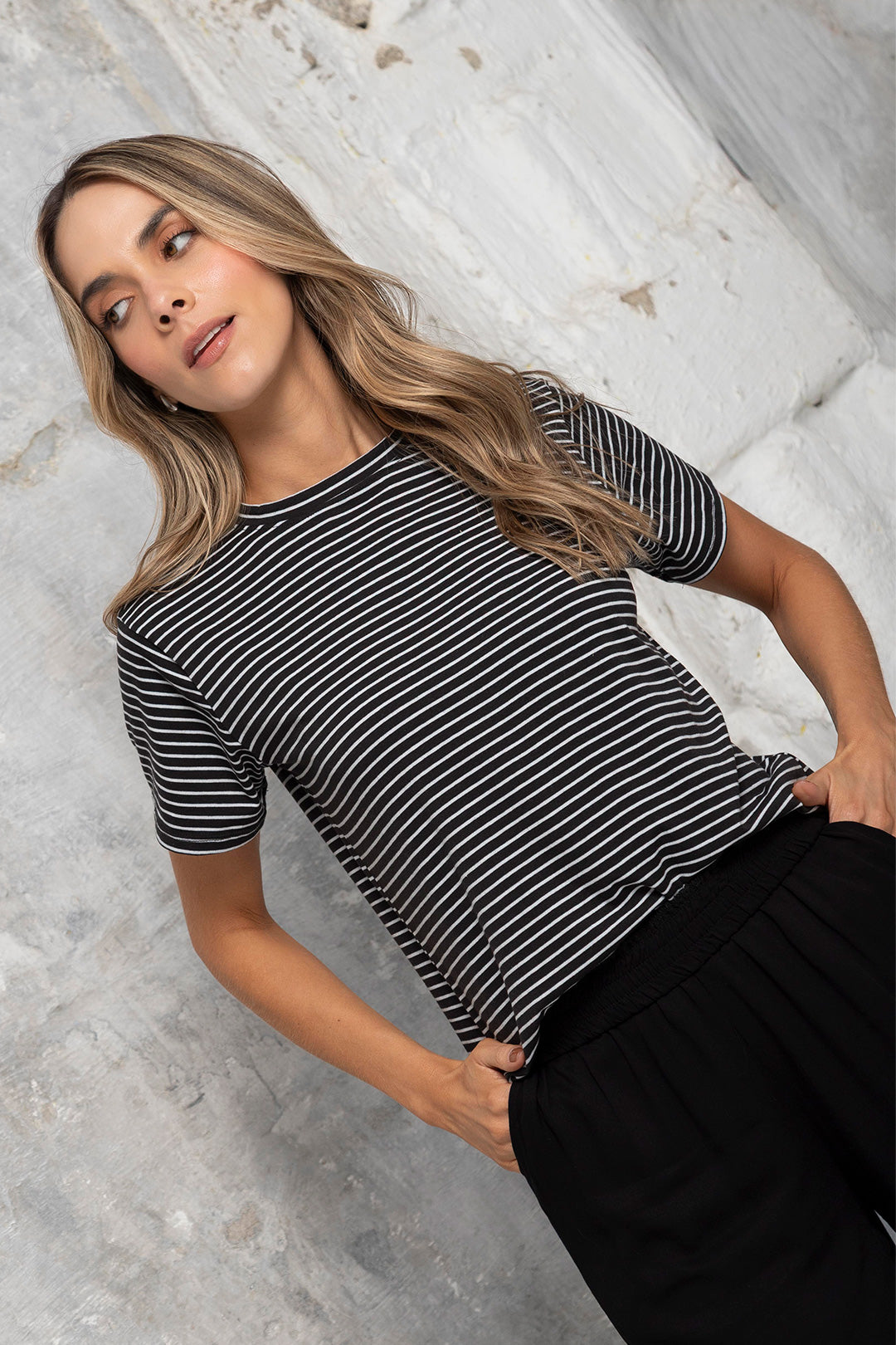 Camiseta Rita Rayas Negra