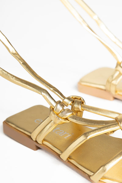 sandalia dorada para mujer