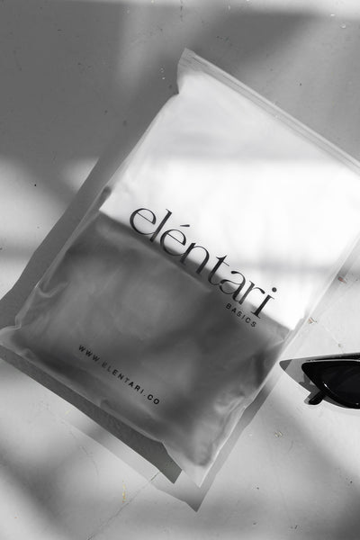 pack de camisetas básicas negra y blanca