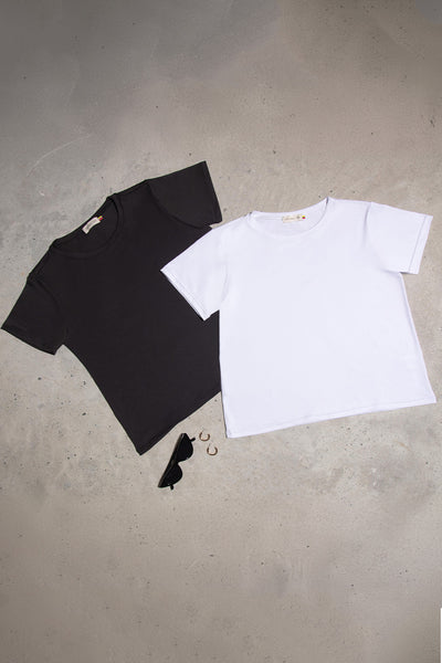 pack de camisetas básicas negra y blanca